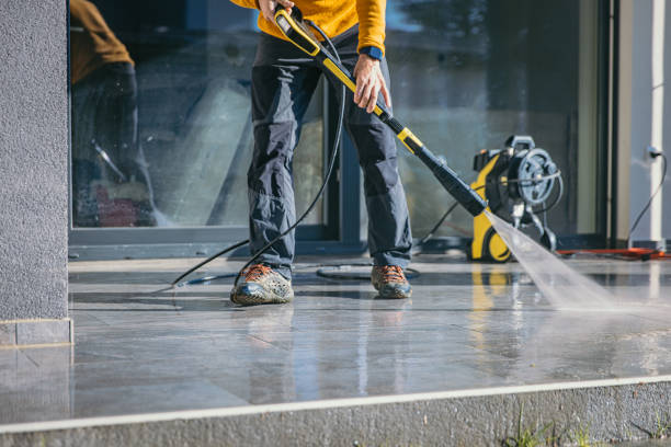 Best Driveway Pressure Washing  in Riley, KS